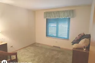 108 Chalet Ct, Crete, IL 60417 - Photo 9