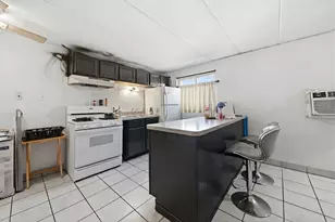 5470 S Archer Ave, Chicago, IL 60638 - Photo 9