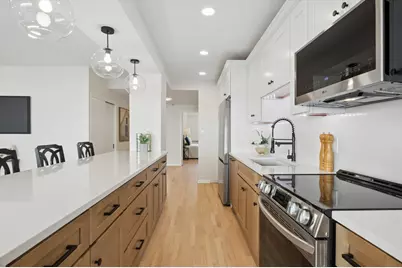 3180 N Lake Shore Drive #13C, Chicago, IL 60657 - Photo 7