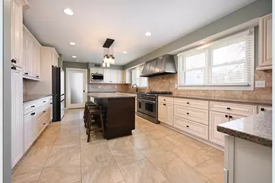 5N300 Powis Road, Wayne, IL 60184 - Photo 5