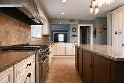 5N300 Powis Road, Wayne, IL 60184 - Photo 7