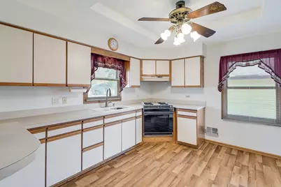 7331 W 114th Place, Worth, IL 60482 - Photo 11