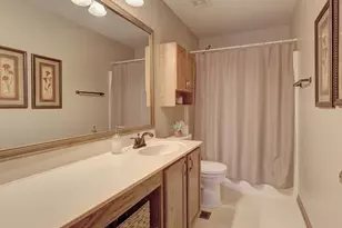 2117 Wesmere Lakes Dr, Plainfield, IL 60586 - Photo 13