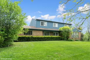 384 Hastings Ave, Highland Park, IL 60035 - Photo 1