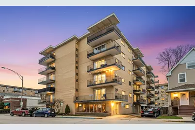 320 Circle Avenue #404, Forest Park, IL 60130 - Photo 1