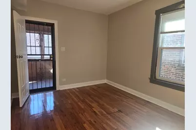 1019 N Trumbull Avenue #2, Chicago, IL 60651 - Photo 13