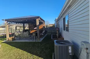 1353 Spring Valley Dr, Carol Stream, IL 60188 - Photo 21