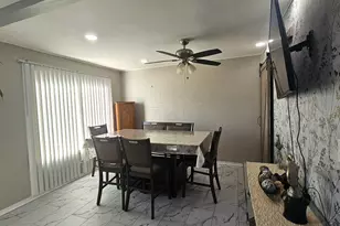 1353 Spring Valley Dr, Carol Stream, IL 60188 - Photo 9