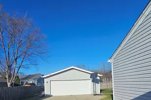 1353 Spring Valley Dr, Carol Stream, IL 60188 - Photo 25