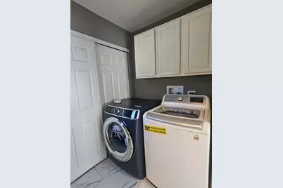 1353 Spring Valley Drive, Carol Stream, IL 60188 - Photo 19