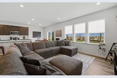 8515 Rosehall Drive, Joliet, IL 60431 - Photo 9