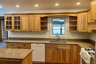 302 W Meadow St, Polo, IL 61064 - Photo 3