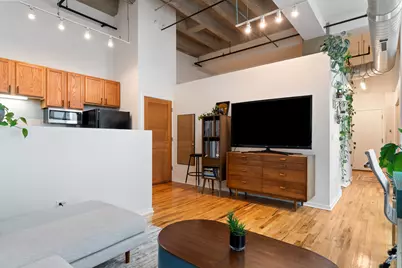 1645 W Ogden Avenue #438, Chicago, IL 60612 - Photo 7