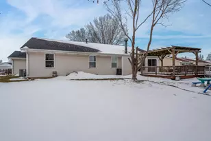 136 Harvest Glenn Dr, Davis Junction, IL 61020 - Photo 13