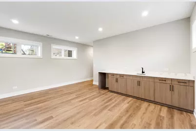 6016 S Mayfield Avenue, Chicago, IL 60638 - Photo 11