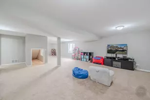 313 Monument Rd, Elgin, IL 60124 - Photo 57