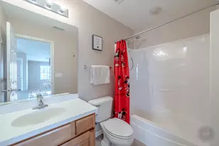 313 Monument Rd, Elgin, IL 60124 - Photo 43