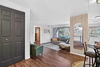 14015 Laramie Avenue #316, Crestwood, IL 60418 - Photo 3