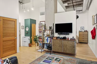 1645 W Ogden Avenue #634, Chicago, IL 60612 - Photo 11