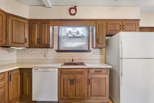 2210 30th St, Rock Island, IL 61201 - Photo 13