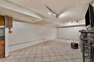 2210 30th St, Rock Island, IL 61201 - Photo 27