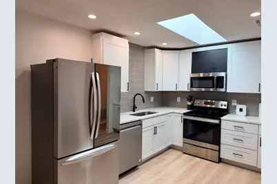 903 N Linden Street #28, Normal, IL 61761 - Photo 5