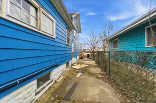 523 N Highland Ave, Aurora, IL 60506 - Photo 27