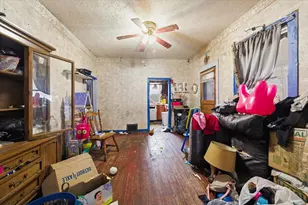 523 N Highland Ave, Aurora, IL 60506 - Photo 9