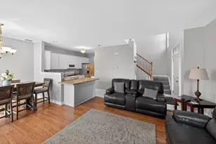 1701 Deer Pointe Dr, South Elgin, IL 60177 - Photo 5