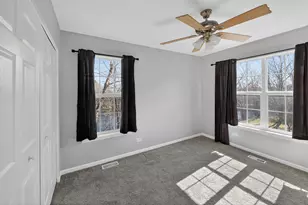 1701 Deer Pointe Dr, South Elgin, IL 60177 - Photo 9