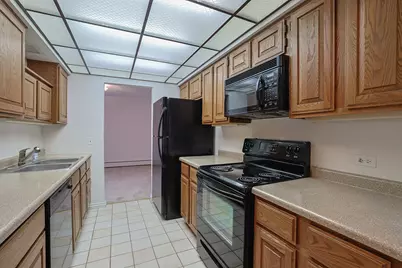 200 Red Top Drive #302, Libertyville, IL 60048 - Photo 7