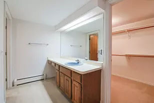 200 Red Top Dr, Libertyville, IL 60048 - Photo 23