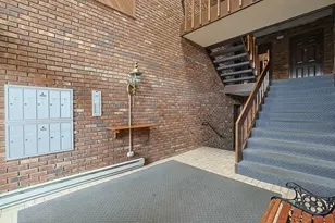 200 Red Top Dr, Libertyville, IL 60048 - Photo 5