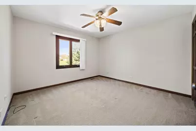 2S534 Danbury Drive, Glen Ellyn, IL 60137 - Photo 17