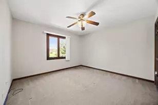 2S534 Danbury Dr, Glen Ellyn, IL 60137 - Photo 17