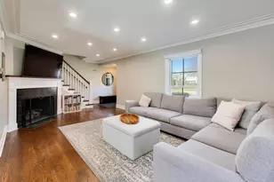 527 E Mayfair Rd, Arlington Heights, IL 60005 - Photo 5