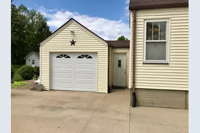 454 E Lincoln Street, Princeton, IL 61356 - Photo 3
