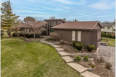 8405 Carriage Green Drive, Darien, IL 60561 - Photo 31