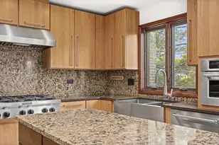 8405 Carriage Green Dr, Darien, IL 60561 - Photo 15