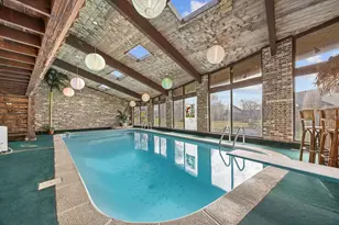 8405 Carriage Green Dr, Darien, IL 60561 - Photo 23