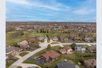 8405 Carriage Green Drive, Darien, IL 60561 - Photo 39