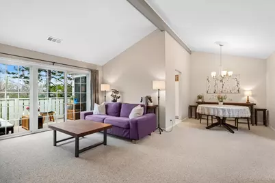 1675 Grosvenor Circle #C, Wheaton, IL 60189 - Photo 5