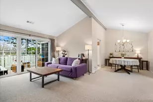 1675 Grosvenor Cir, Wheaton, IL 60189 - Photo 5