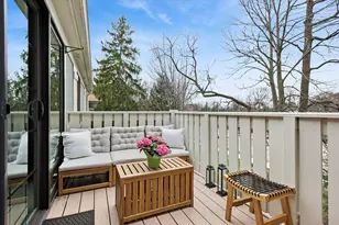 1675 Grosvenor Cir, Wheaton, IL 60189 - Photo 11