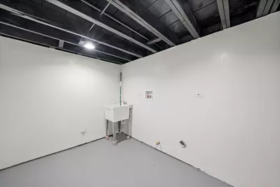 819 E 98th Place, Chicago, IL 60628 - Photo 49