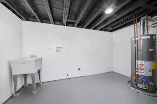 819 E 98th Pl, Chicago, IL 60628 - Photo 53