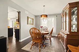 237 Homewood Dr, Bolingbrook, IL 60440 - Photo 9