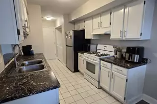 216 Whitewood Dr, Streamwood, IL 60107 - Photo 7