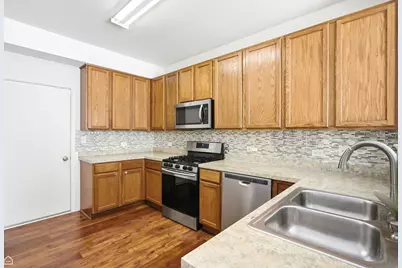 487 W Hamlin Lane, Round Lake, IL 60073 - Photo 7