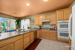 577 Cardinal Ave, Oswego, IL 60543 - Photo 5